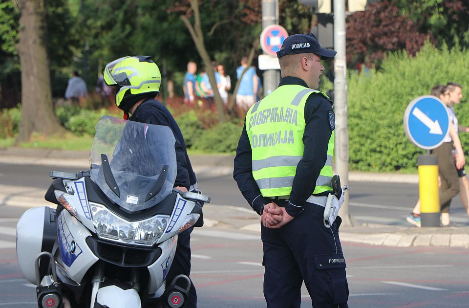 Pančevo: Drogirao se kokainom, pušio travu, napio se, seo za volan, prekoračio brzinu = uhvaćen