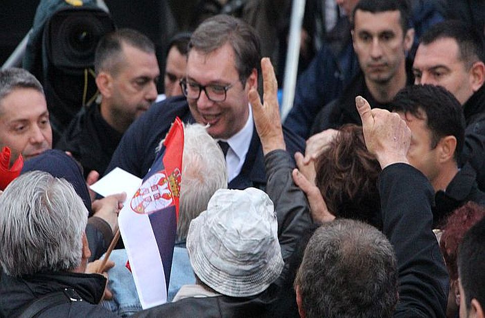 POKS predložio Vučiću da ostane u Hilandaru: "I da sledi primer mnogih vladara iz prošlosti"
