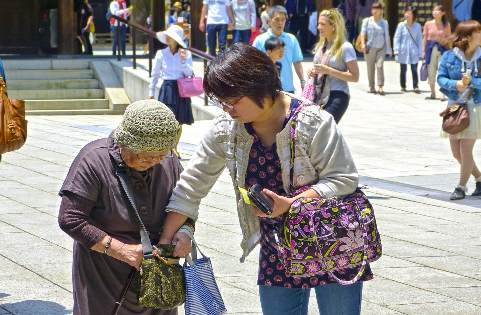 U Japanu ljudi rade i u osmoj deceniji - jer nema ko drugi