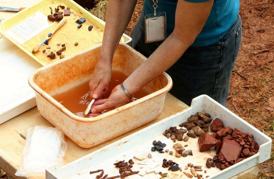 Igraonica "Kopaj, traži, predmet vadi – arheolog budi mladi" u nedelju u Muzeju Vojvodine