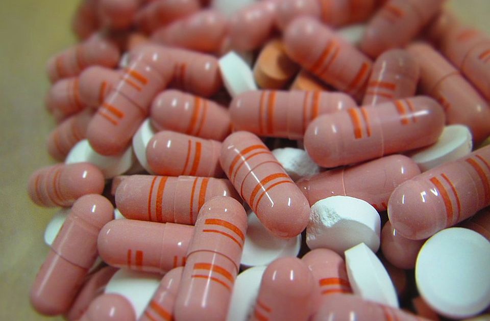 Astrazeneka najavila novi lek protiv kovida