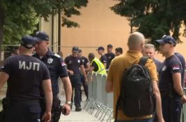 U Kuli se bira predsednik opštine, policija oko zgrade skupštine