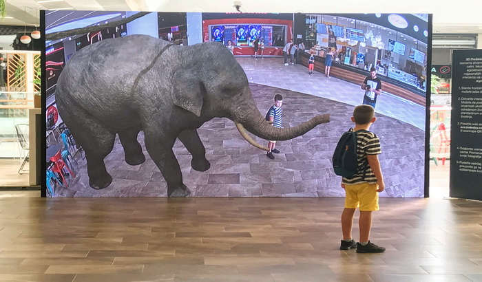 VIDEO: Družite se sa životinjama kroz izložbu "Proširena stvarnost" u šoping centru Promenada