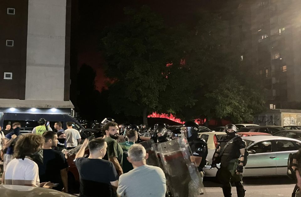 Slučaj napada na "Kobre" kod prostorija SNS u Novom Sadu: Stiglo veštačenje povreda  