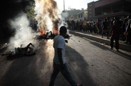Članovi bande na Haitiju linčovani, pa zapaljeni