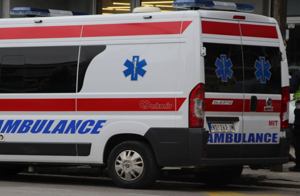 Sudarili se kamion i autobus na Bulevaru Evrope, povređen muškarac