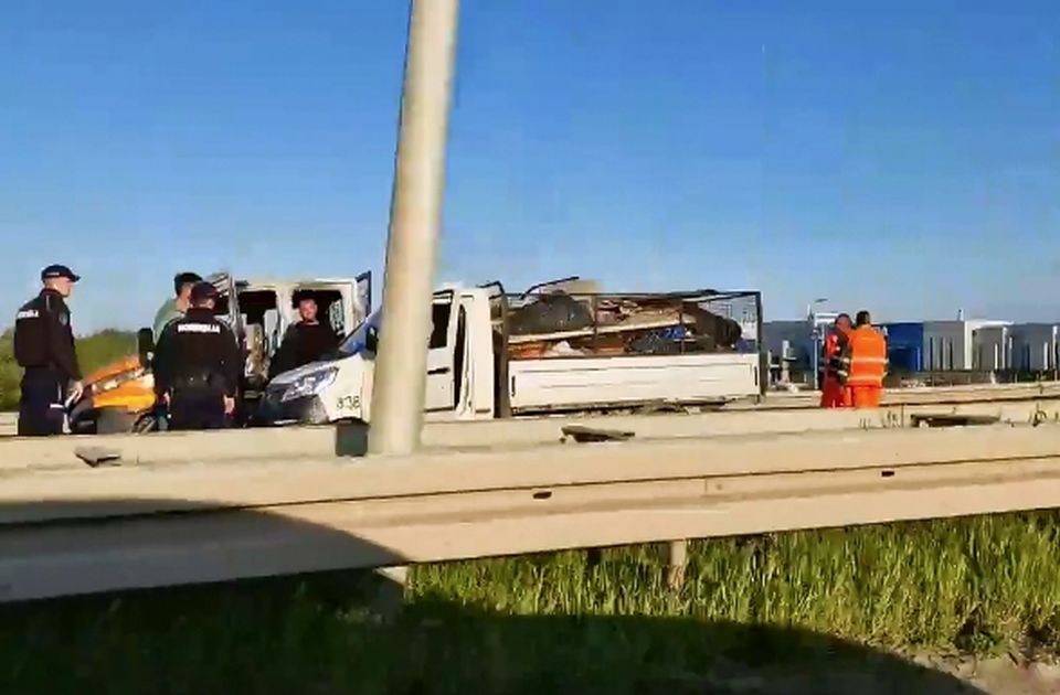 VIDEO: Izgoreo kamion Čistoće na Temerinskom putu, zapalilo se smeće