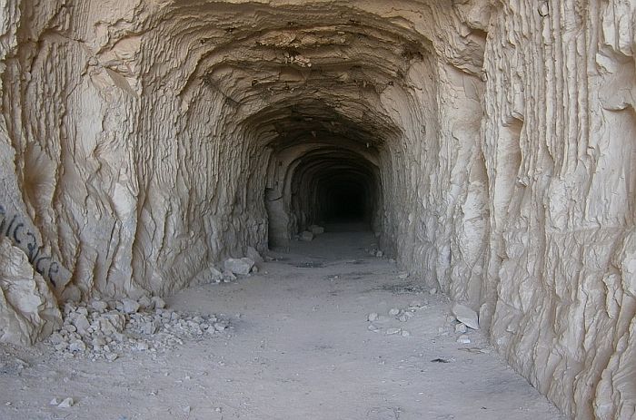 Mađarska policija otkrila tunel ispod granice sa Srbijom