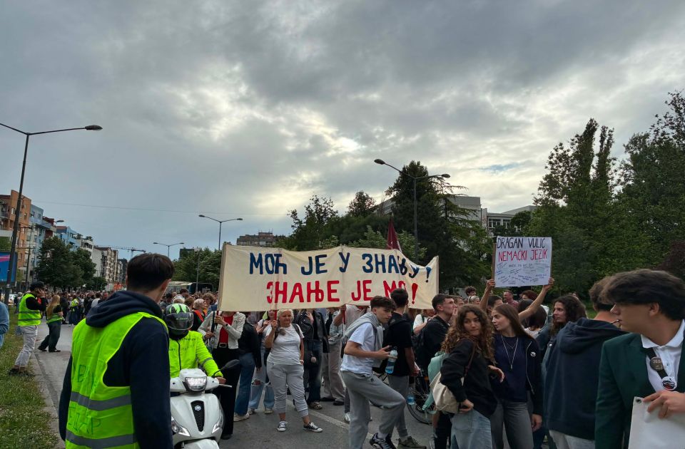 Novi protest roditelja i učenika Jovine gimnazije danas ispred Mašinske škole