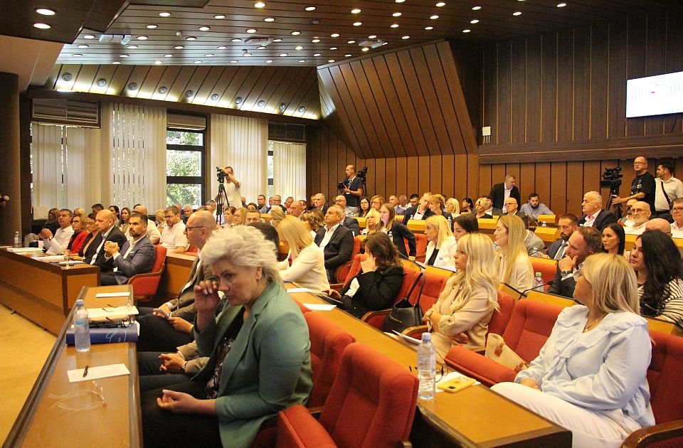 Novosadska odbornica prešla iz opozicije u SNS grupu