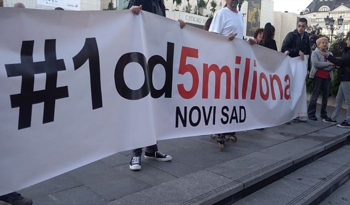 Novosadski organizatori protesta "1 od 5 miliona" protiv odluke "pojedinaca iz Beograda" o izlasku na izbore