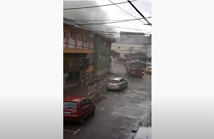 VIDEO: Evakuisano 147 dece iz požara u vrtiću u Vlasotincu