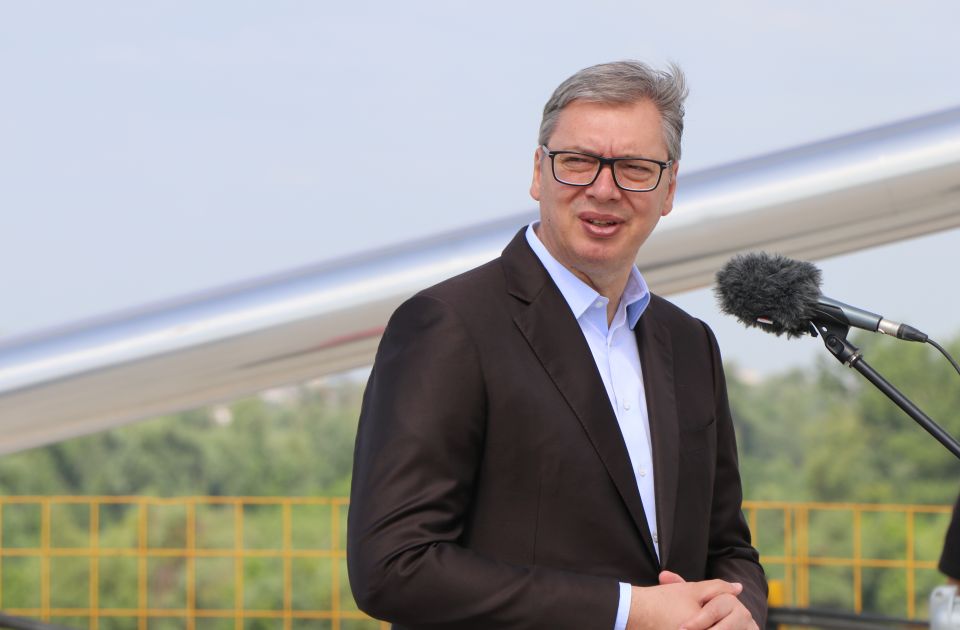 Vučić: Neko živi za Severinu, a ja živim za svoj narod