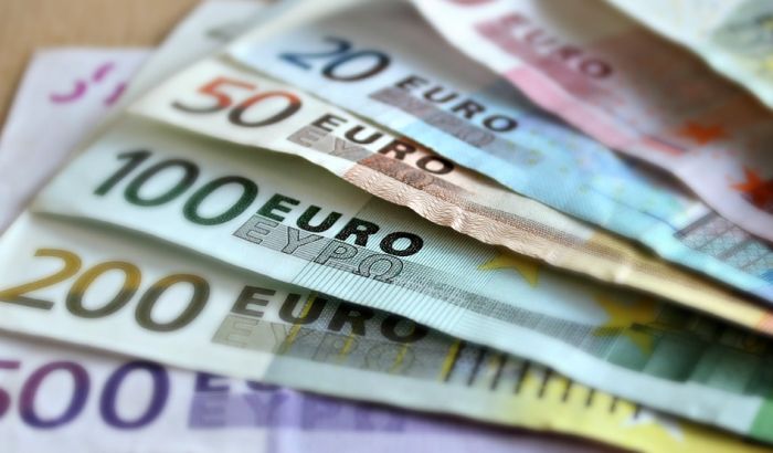 Najave poskupljenja kredita vezanih za evro brinu dužnike