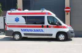 Eksplozija plinske boce u kući u Surčinu, povređen muškarac