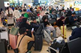 VIDEO: Sedam aerodroma u Indoneziji zatvoreno zbog vulkanskog pepela, pogođeno 270.000 putnika