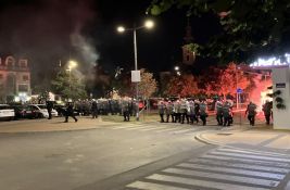 Frans pres: U Srbiji demonstracije prerasle u sukobe