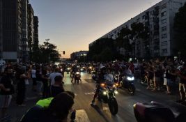 FOTO, VIDEO Počinje novi protest u Novom Sadu: Ispred Policijske uprave i bajkeri iz Beograda