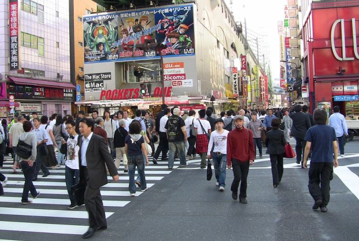 U Japanu sve više ljudi unajmljuje sredovečne muškarce