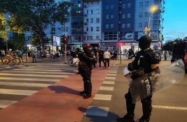 UŽIVO Blokirano više raskrsnica u Novom Sadu, policija legitimiše građane