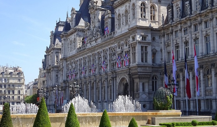 Pariz preko zime otvara Gradsku kuću beskućnicima za smeštaj i hranu