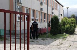 Učenik doneo nož u beogradsku školu u ponedeljak, roditelji drugih đaka obavešteni danas