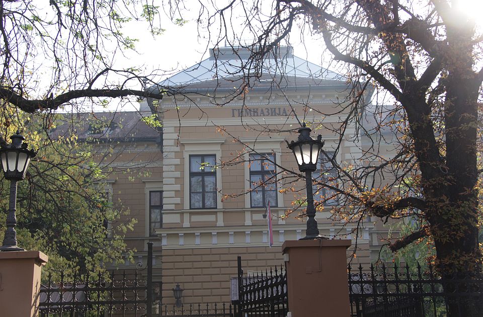 Jovina gimnazija o Novosađanki koja je pretila zaposlenima: Podnosila neosnovane prijave protiv svih