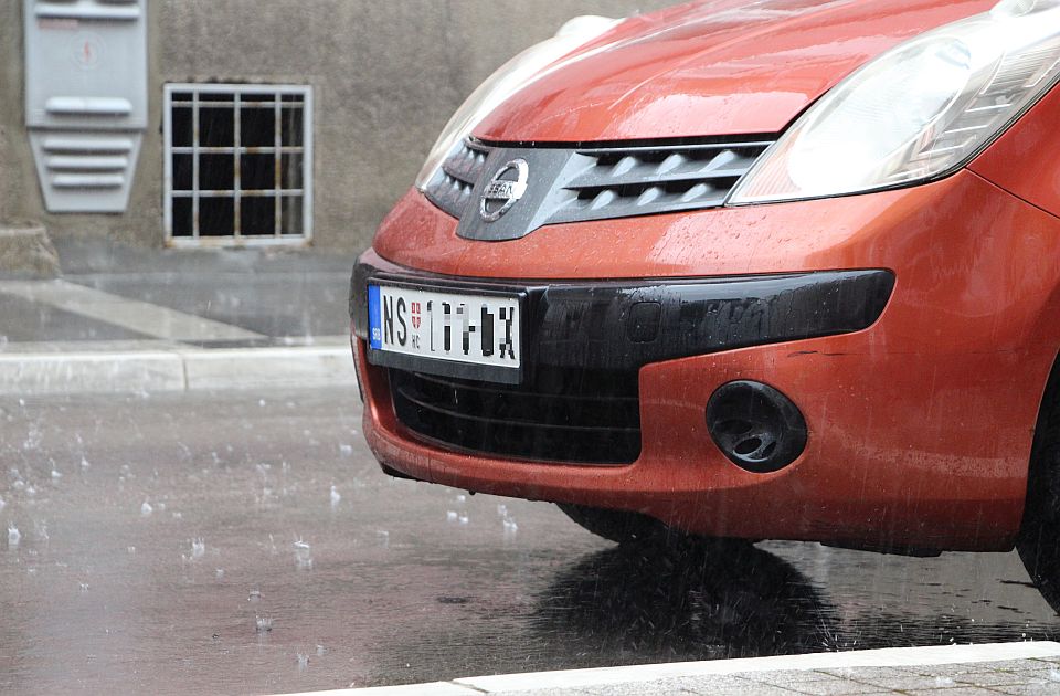 EU uvodi nova pravila: Od sada obavezna i dnevna i poziciona svetla tokom dana