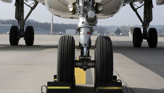 VIDEO: Avionu prilikom poletanja otpao točak