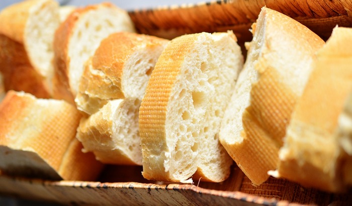 Šećer i beli hleb povezani sa insomnijom kod starijih osoba