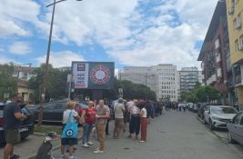 Studenti organizuju akciju prikupljanja novca za izbornu kampanju: Štand na Žitnom trgu