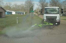 VIDEO: Ovaj kamion krpi do 146 rupa dnevno - za jednu mu treba samo dva minuta