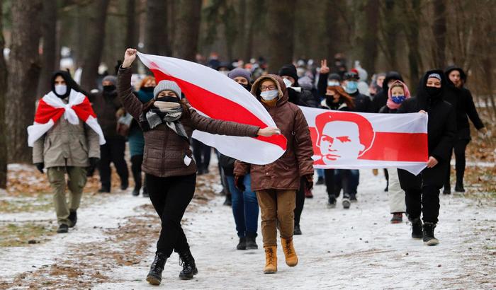 Hiljade Belorusa ponovo demonstrirale protiv Lukašenka, oko 170 uhapšenih