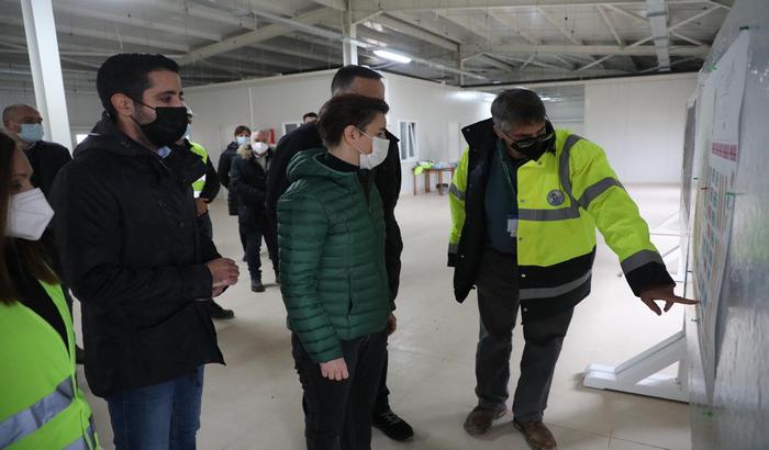 Momirović: Ne prihvatamo izvlačenje na koronu, na infrastrukturnim projektima radi se i vikendom