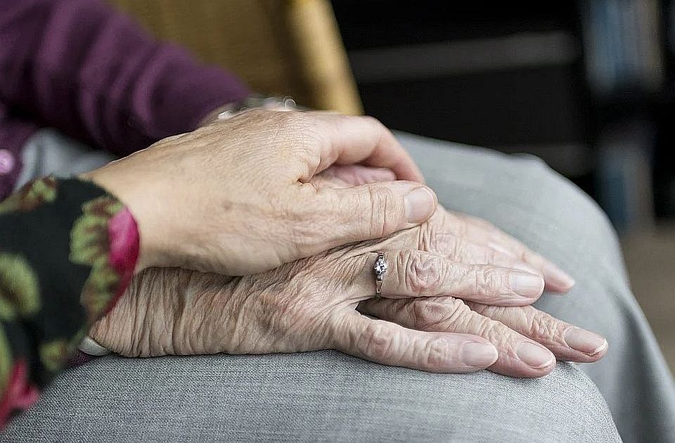  Dve trećine starijih u Srbiji se oseća usamljeno, najviše žene u ruralnim područjima 