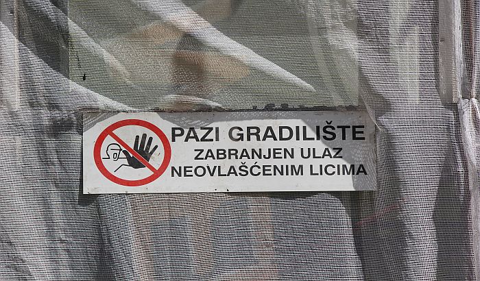 Rekordan broj gradilišta u Srbiji: Strane firme uzimaju profit, a domaći radnici rade za mizerne plate