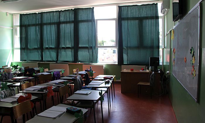 Krizni štab će razmatrati da se produži jesenji raspust za đake u Srbiji