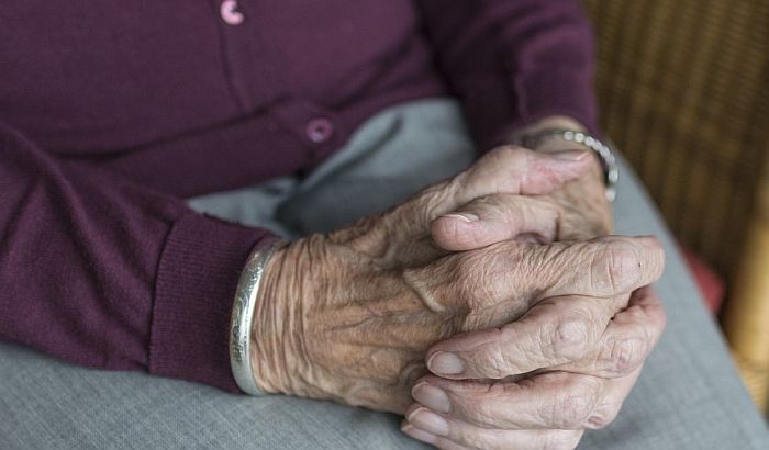 U domovima za stare i socijalnim ustanovama 195 korisnika zaraženo koronom