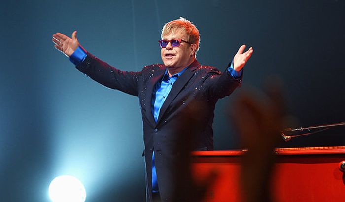 Elton Džon u bolnici, zaražen smrtonosnom bakterijom