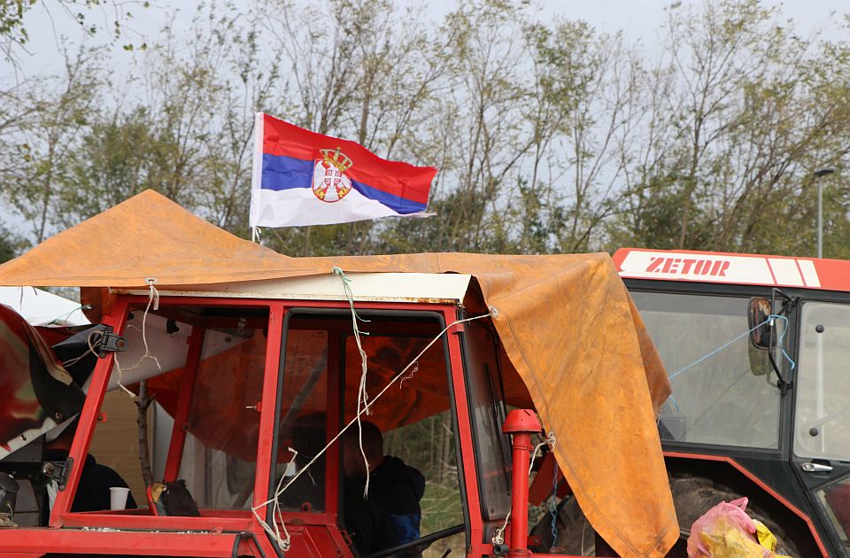 Vojvođanskim paorima država obećala novi sastanak, ali još ništa: Tražen im broj lične karte