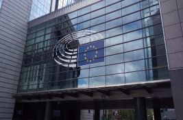 Evroparlamentarac Stier: Bojkot i zatvaranje komunikacije čine put Srbije ka EU težim