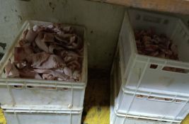 FOTO: Uhapšen zbog osam tona nebezbednog mesa u stanu i mesari u Somboru