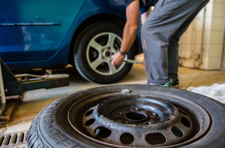 Da li smete na automobil da montirate gume različitih proizvođača?