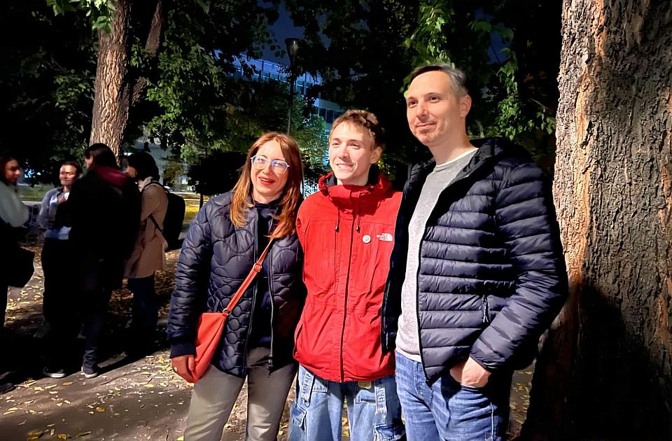 Svedočanstva novosadskih aktivista posle sedam meseci u pritvoru: Slobodno hodati ulicom Svedočanstva novosadskih aktivista posle sedam meseci u pritvoru: Slobodno hodati ulicom