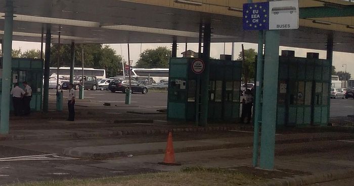 Zaustavljen na granici zbog majice s natpisom "Četnici Sever"