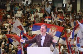 Vučić na skupu 