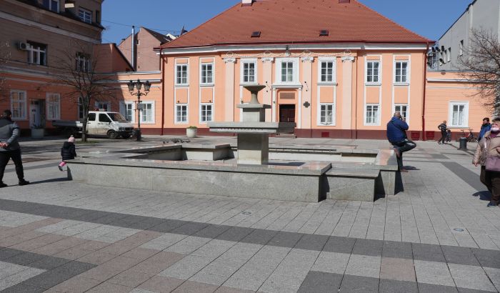 FOTO: Milioni iz budžeta za održavanje gradskih fontana, znate li gde se sve nalaze? FOTO: Milioni iz budžeta za održavanje gradskih fontana, znate li gde se sve nalaze?