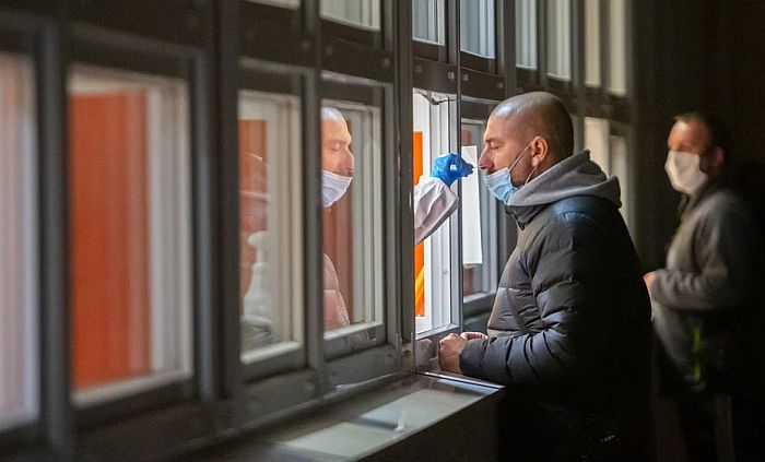 Nemačka traži da svi koji doputuju avionom imaju negativan test