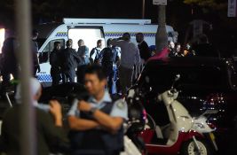 VIDEO: Hrabri stanovnik Sidneja savladao i razoružao jednog od napadača na plaži Bondi