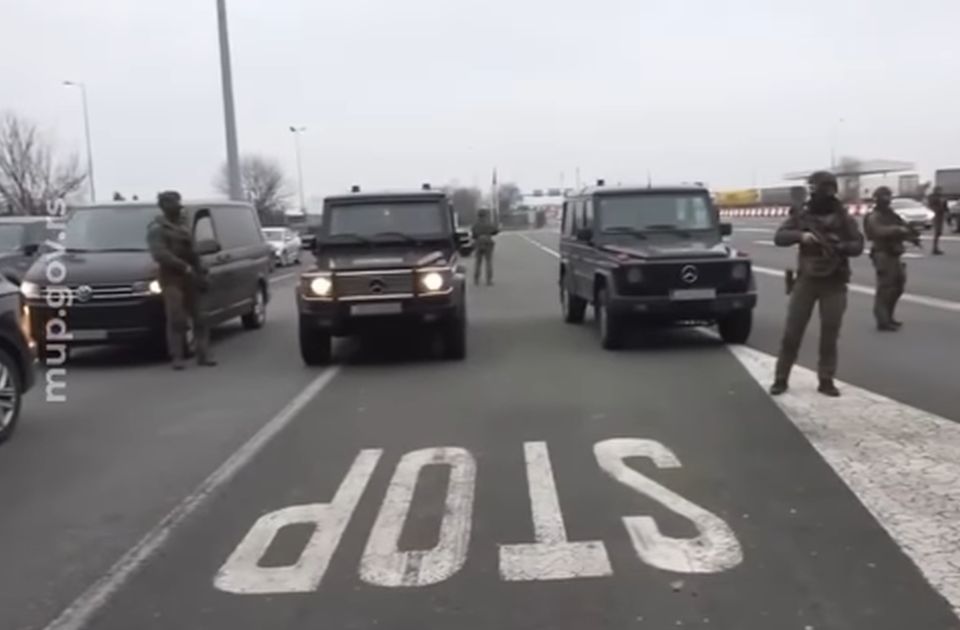 VIDEO: Pogledajte kako je teklo izručenje osumnjičenog za ubistvo škaljaraca u Atini 2020.